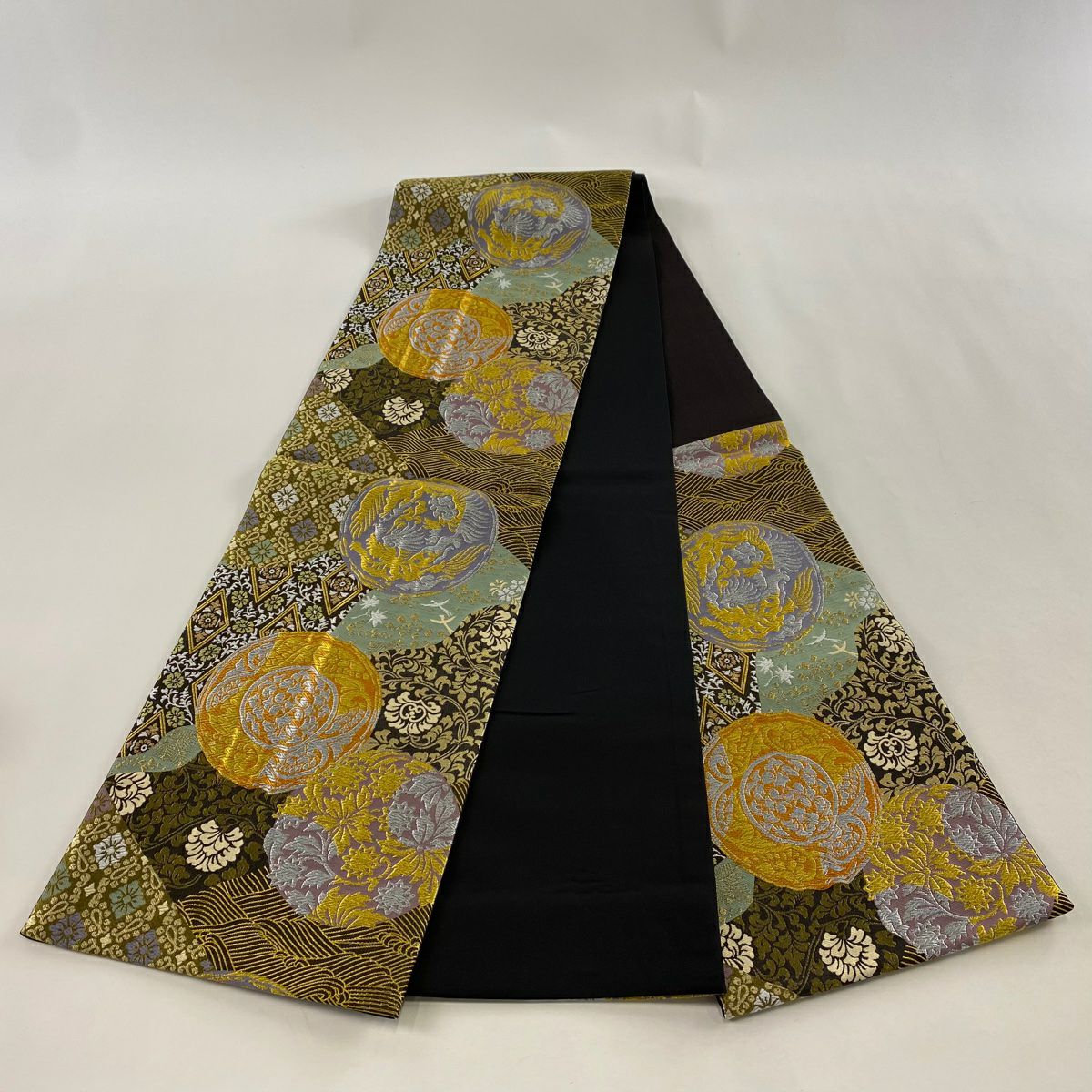 【美品】 袋帶 名品級 花唐草紋 花菱 金銀絲 刺繡 金色 六通 純蠶絲