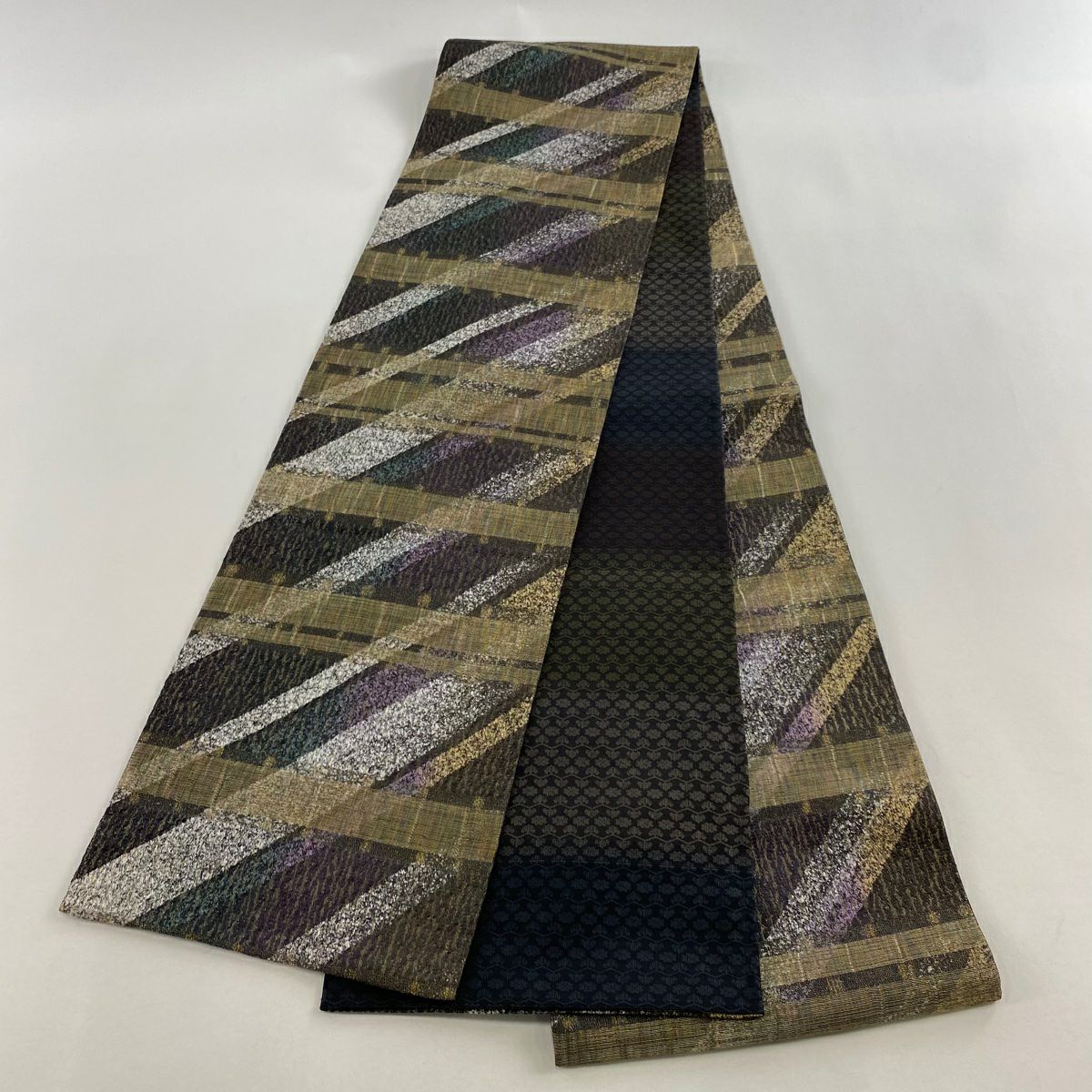 【美品】 袋帶 名品級 斜紋 紋 金絲 金金箔 黑 全通 純蠶絲