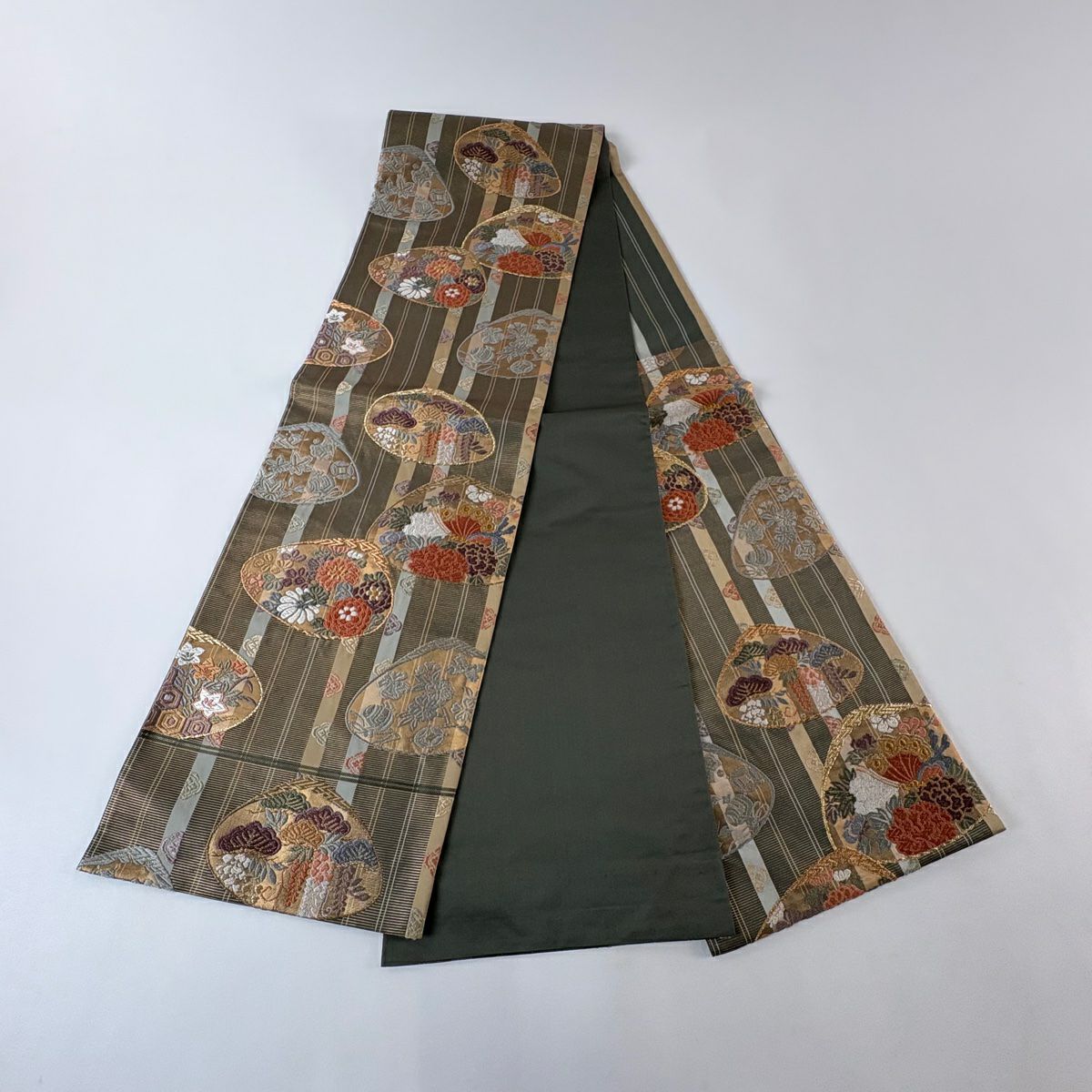 【美品】 袋帶 秀品級 貝合草花紋 金絲 金金箔 鶯色 六通 純蠶絲
