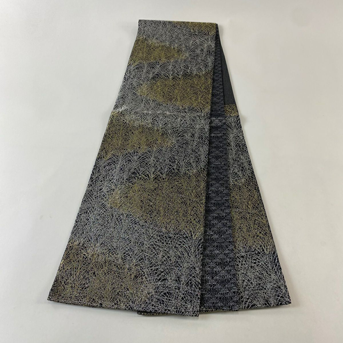 【美品】 袋帶 名品級 附有落款 葉紋 金銀絲 黑色 六通 純蠶絲