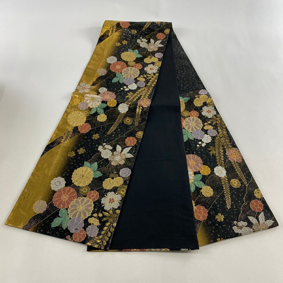 【美品】 袋帶 秀品級 振袖禮服禮服用 櫻花 菊花花 金銀彩 金金箔 黑色 六通 純蠶絲