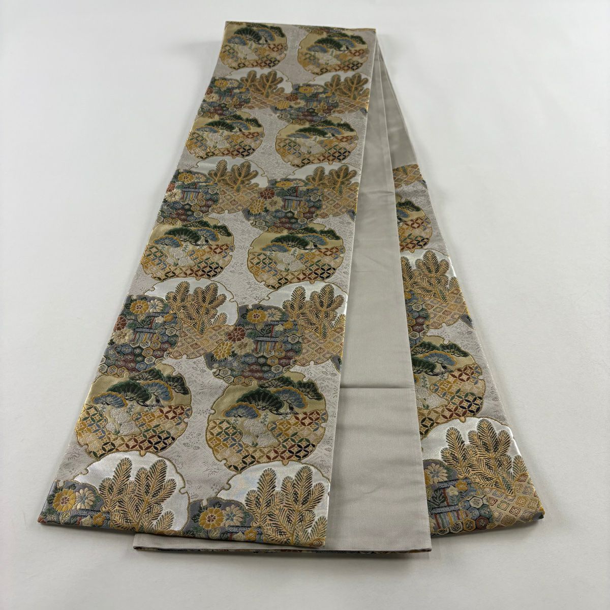 【美品】 袋帶 秀品級 雪輪 松樹 金糸 金金箔 灰色 六通 純蠶絲