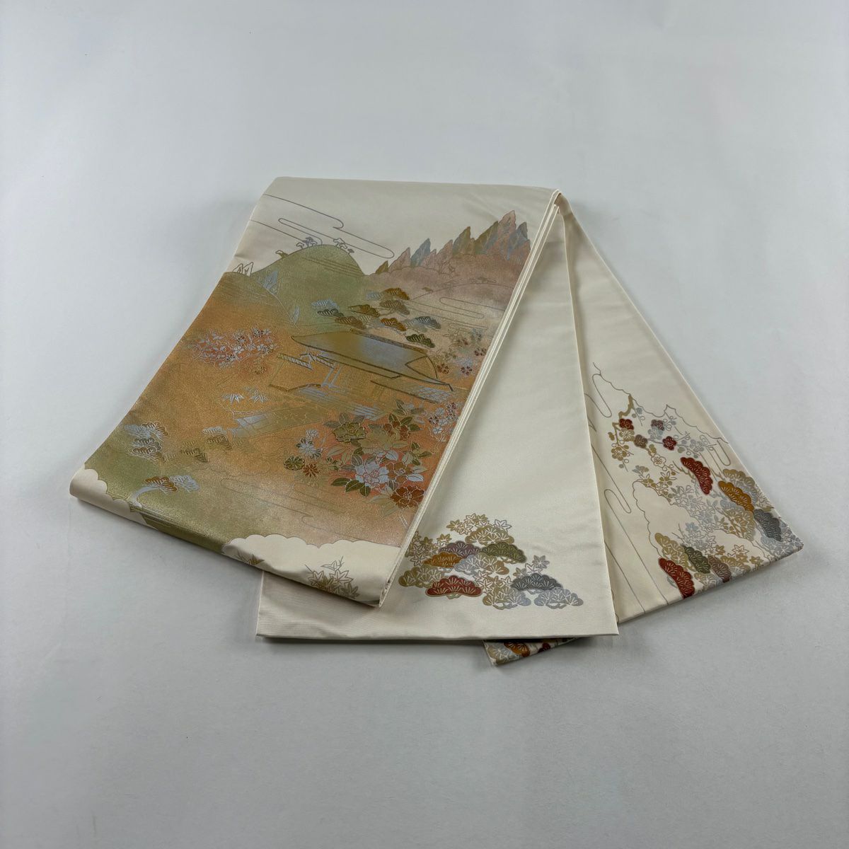 袋帶 秀品級 建築 松樹竹子梅花 螺鈿 金銀彩 奶油色 大鼓圖案 純蠶絲