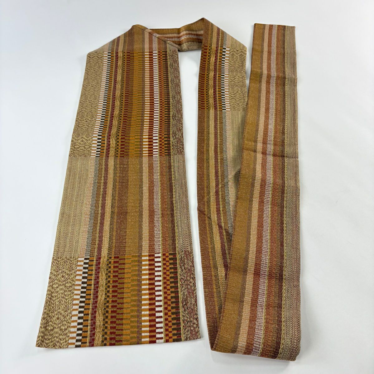 【美品】 名古屋帶 名品級 幾何圖案 金絲 刺繡 黃土色 純蠶絲
