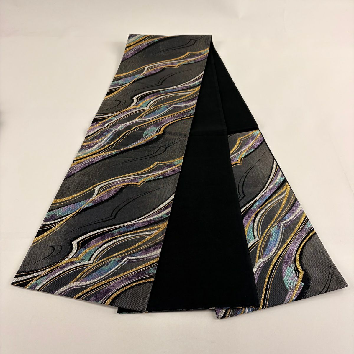 【美品】 袋帶 秀品級 幾何學 金金箔 銀絲 墨 深色 六通 純蠶絲