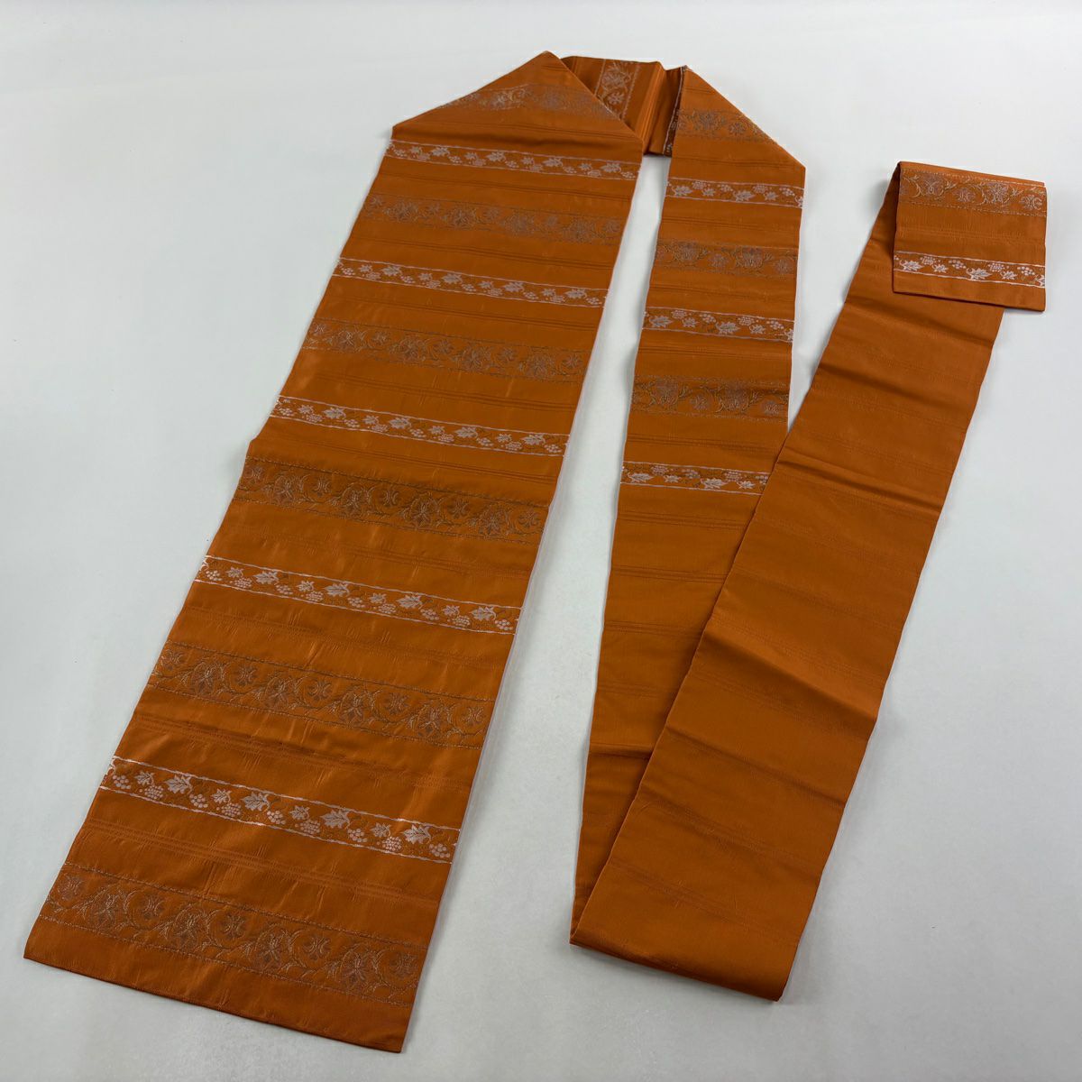 【美品】名古屋帶 優品級 葡萄 草花紋 金銀彩 橙色 純蠶絲