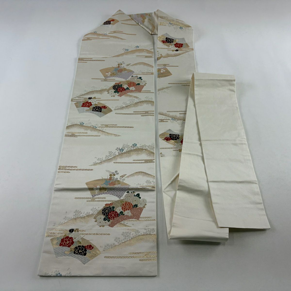 【美品】名古屋帶 秀品級 扇子面 草花紋紋 唐織 金金箔 奶油色 純蠶絲