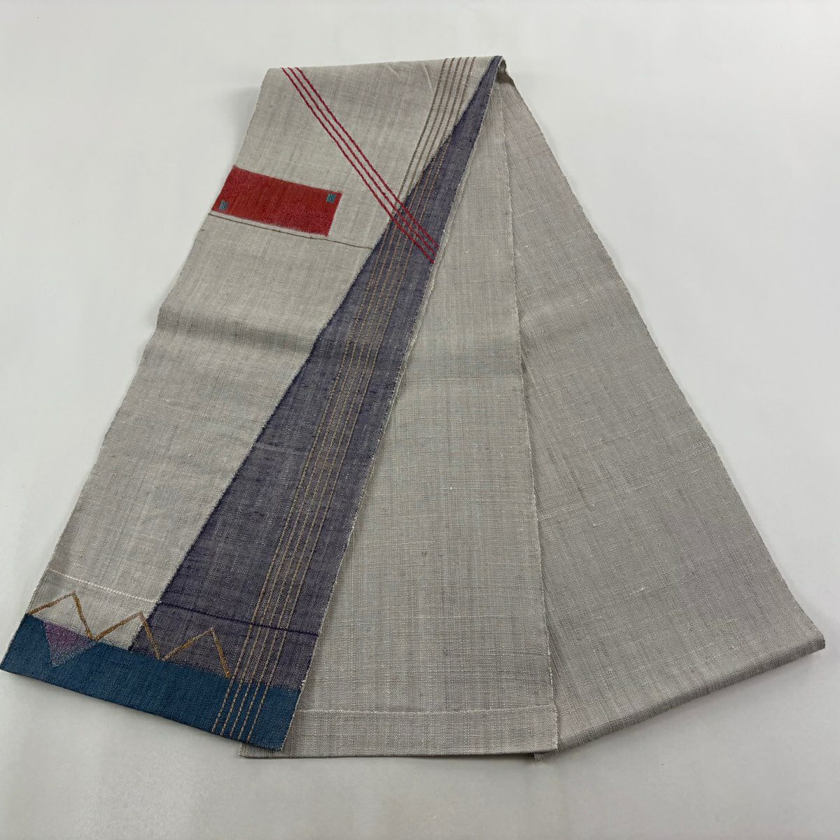 【美品】 名古屋帶 秀品級 隧道仕立 雜紋 幾何圖案 拉麵線 金金箔 灰色 純蠶絲