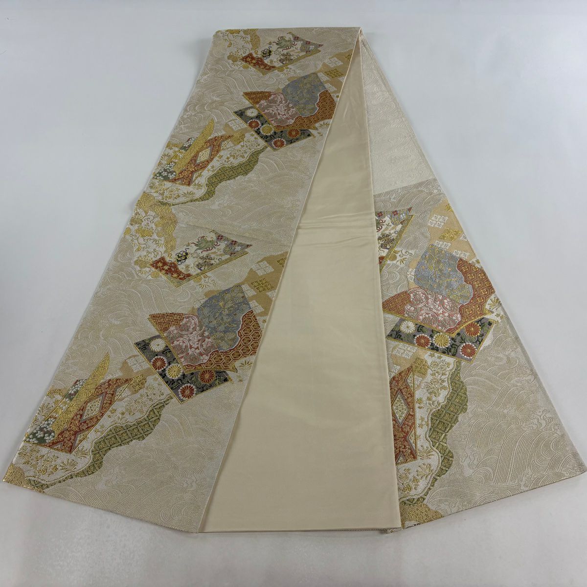 【美品】 袋帶 秀品級 冊子 霞 金銀糸 金金箔 灰白 六通 純蠶絲