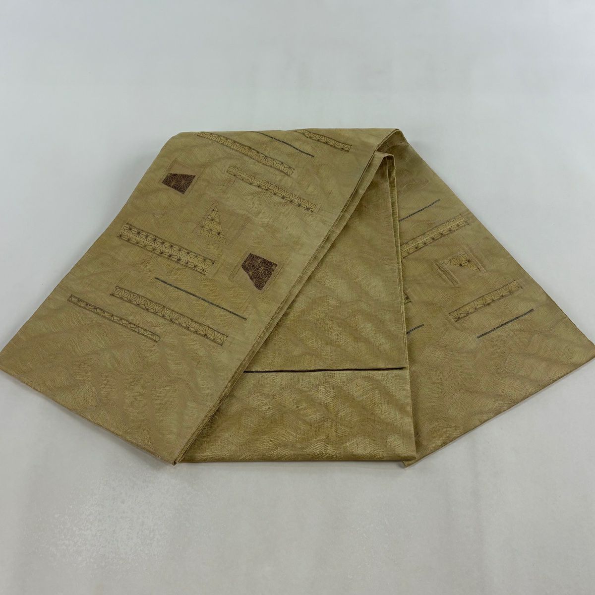 【美品】 袋帶 名品級 ますいわ屋 麻葉 螺鈿金金箔 淡黃土 深色 太鼓圖案 純蠶絲