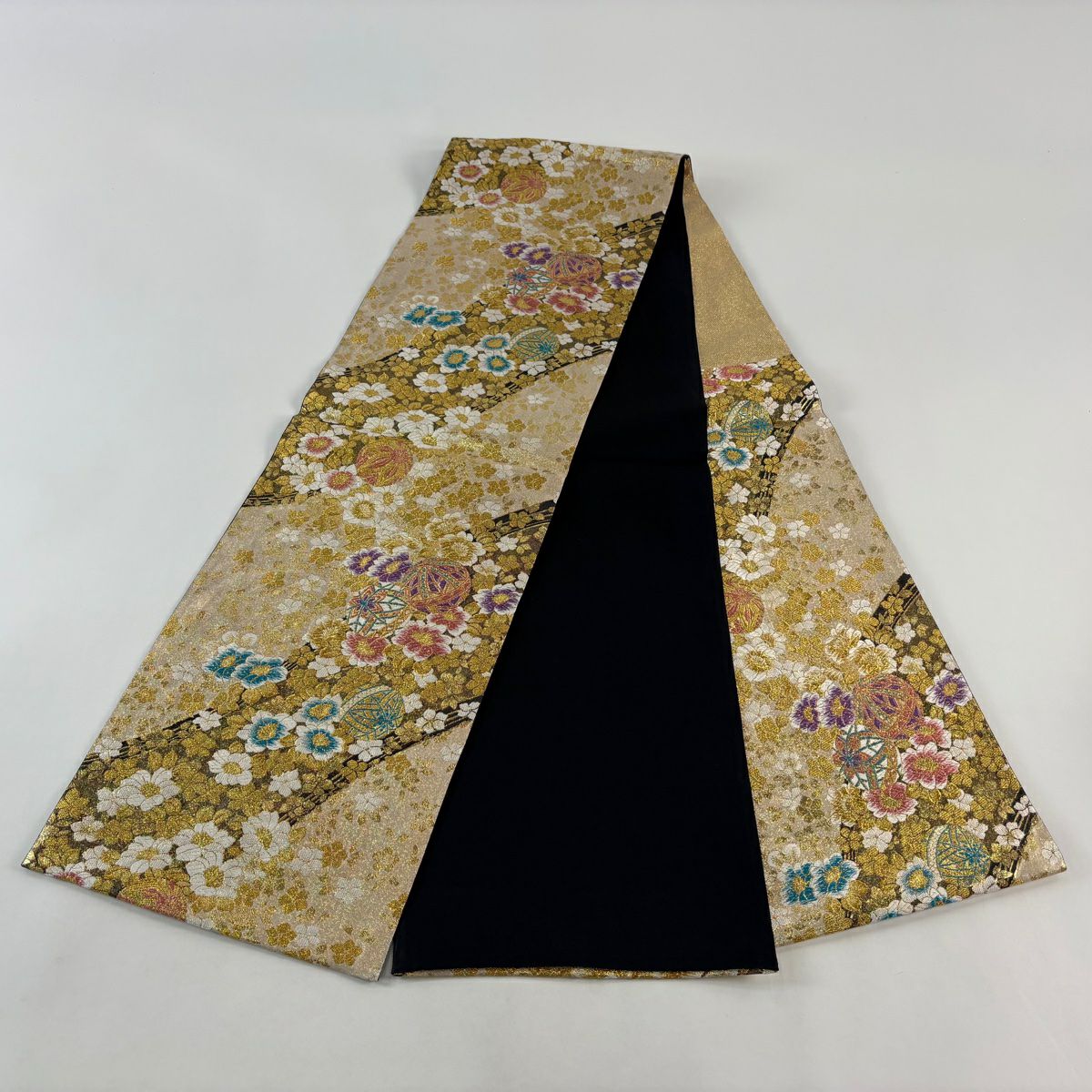 【美品】 袋帶 秀品級 振袖禮服禮服用 手毬 草花紋紋 金絲 金金箔 金色 六通 純蠶絲