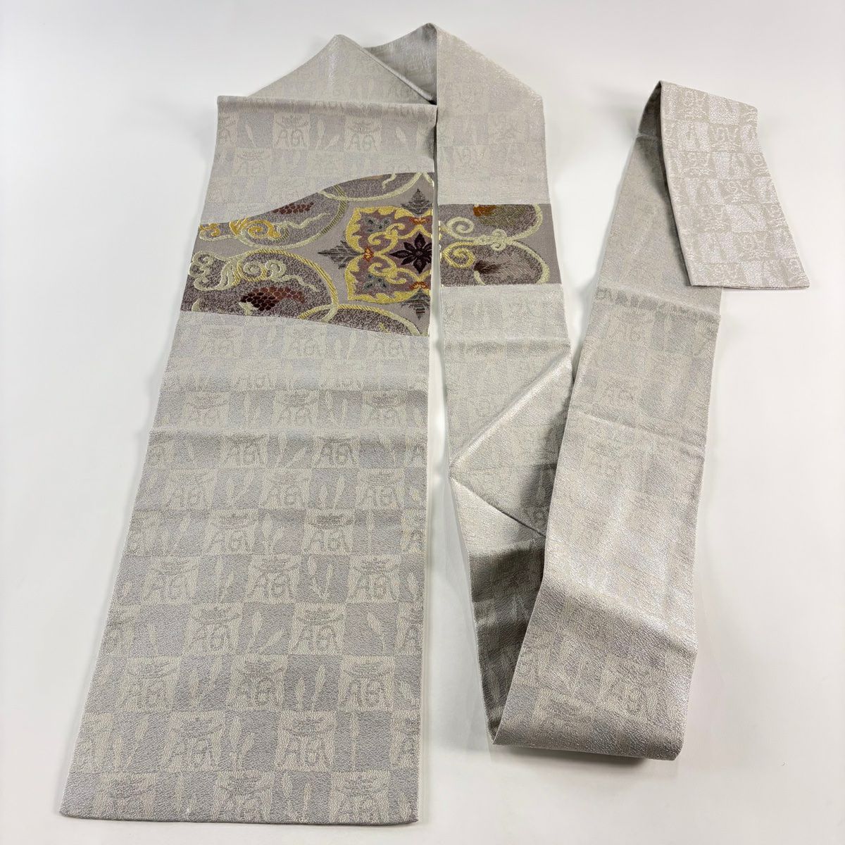 【美品】 名古屋帶 逸品級 華紋 葡萄 金銀彩 金金箔 灰色 純蠶絲