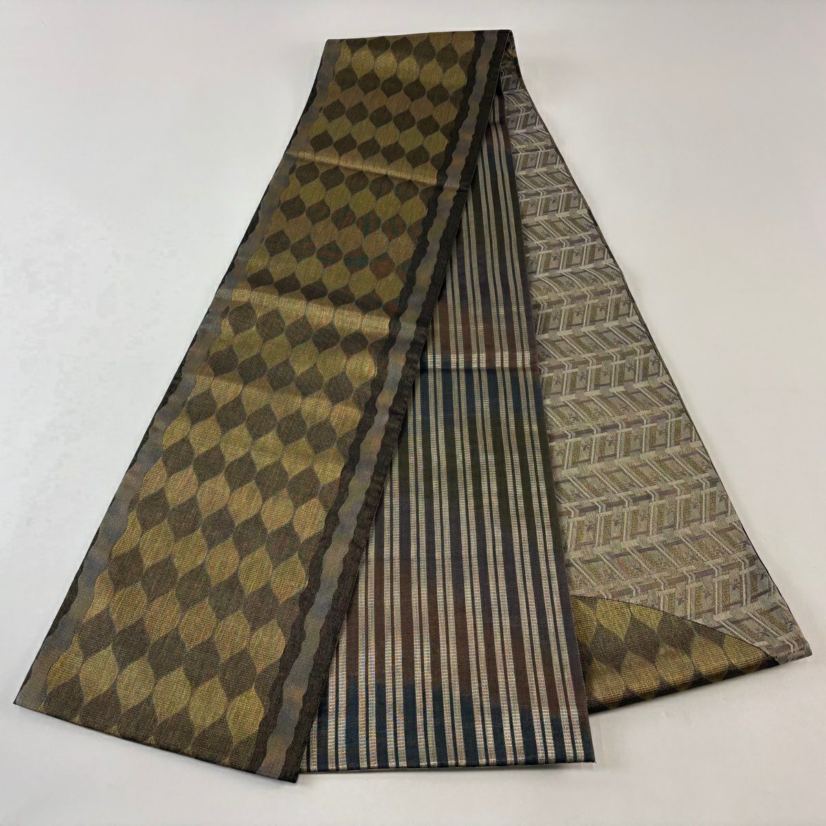 【美品】 袋帶 名品級 手先四通 立涌 幾何圖案 金絲 金茶 大鼓圖案 純蠶絲