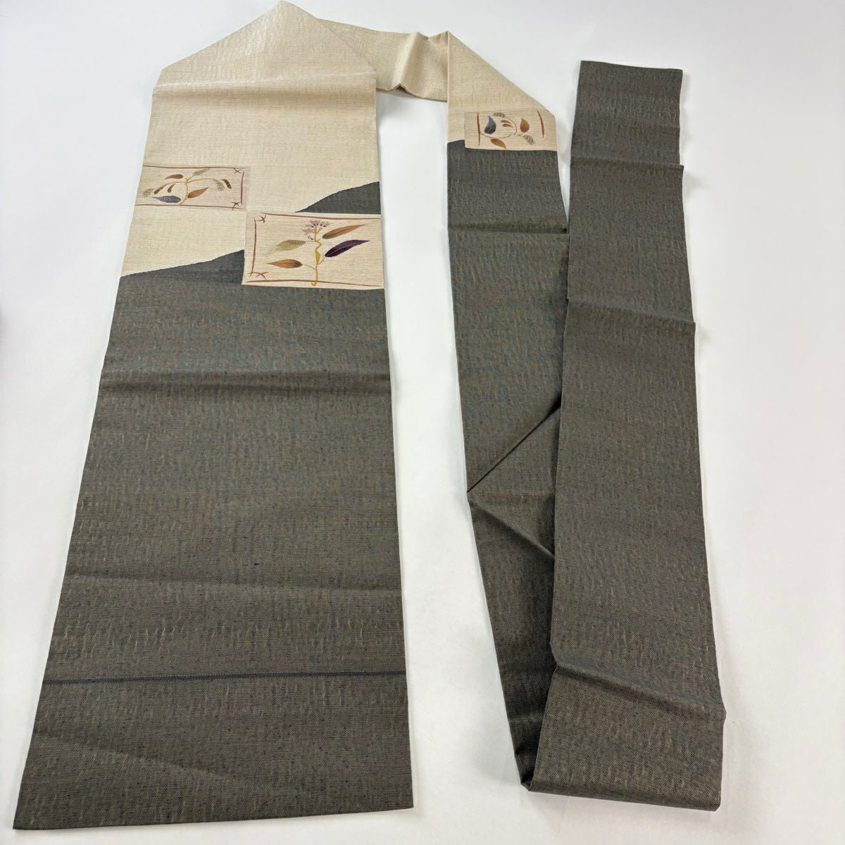 【美品】名古屋帶 優品級 草花紋 金糸 茶綠 純蠶絲