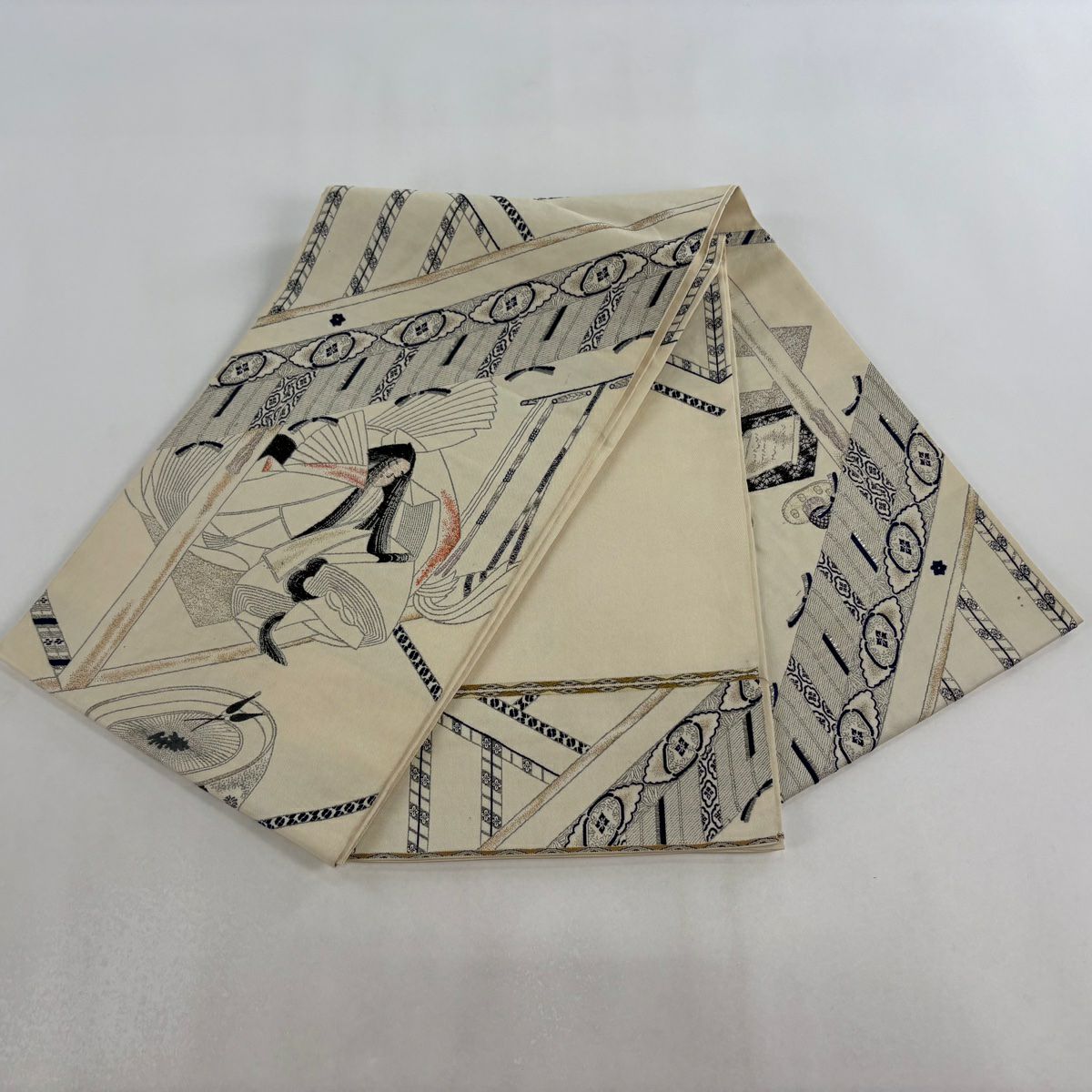 袋帶 逸品級 龍村平藏 落款あり 關西仕立 紫式部 刺繡 金金箔 米色 お太鼓柄 純蠶絲