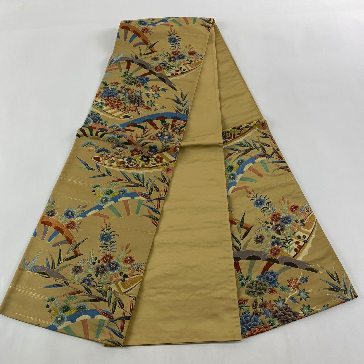 【美品】 袋帶 逸品級 白綾苑大庭 落款 秋草 舟 金金箔 淺茶 六通 純蠶絲