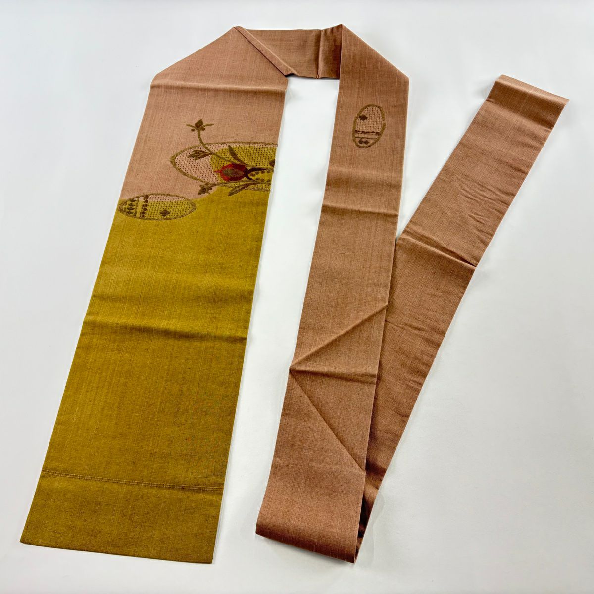 【美品】名古屋帶 優品級 紬織織 草花紋紋 霞 刺繡 鶯色 純蠶絲