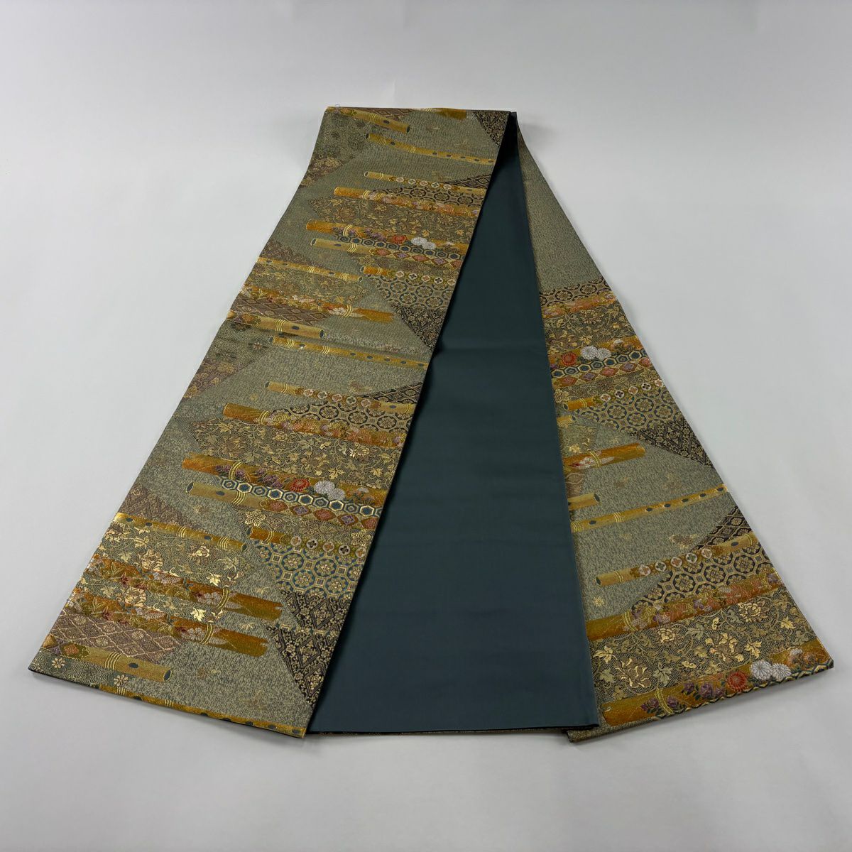 【美品】 袋帶 秀品級 雅樂的旋律 笛 秋草 金絲 金金箔 灰綠 六通 純蠶絲