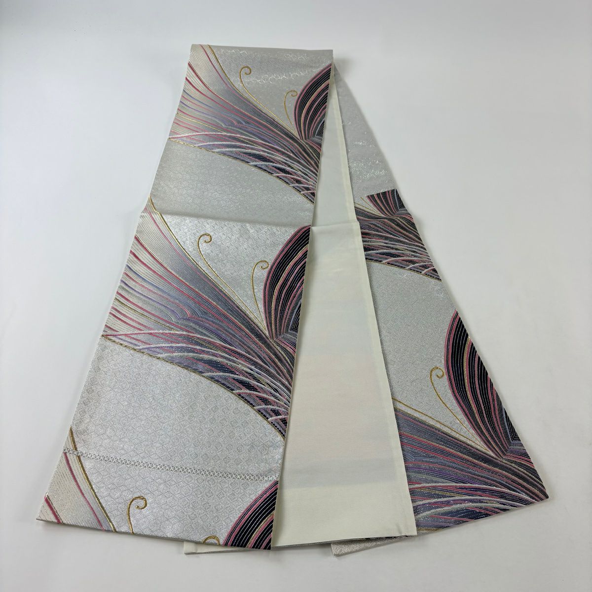 【美品】 袋帶 秀品級 幾何學圖案 入子菱 金絲 金金箔 銀色 六通 純蠶絲