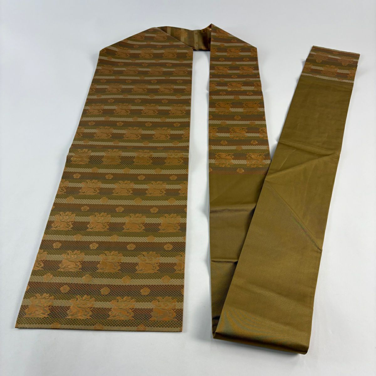 【美品】 名古屋帶 優品級 花兔 縞 金金箔 茶綠 純蠶絲
