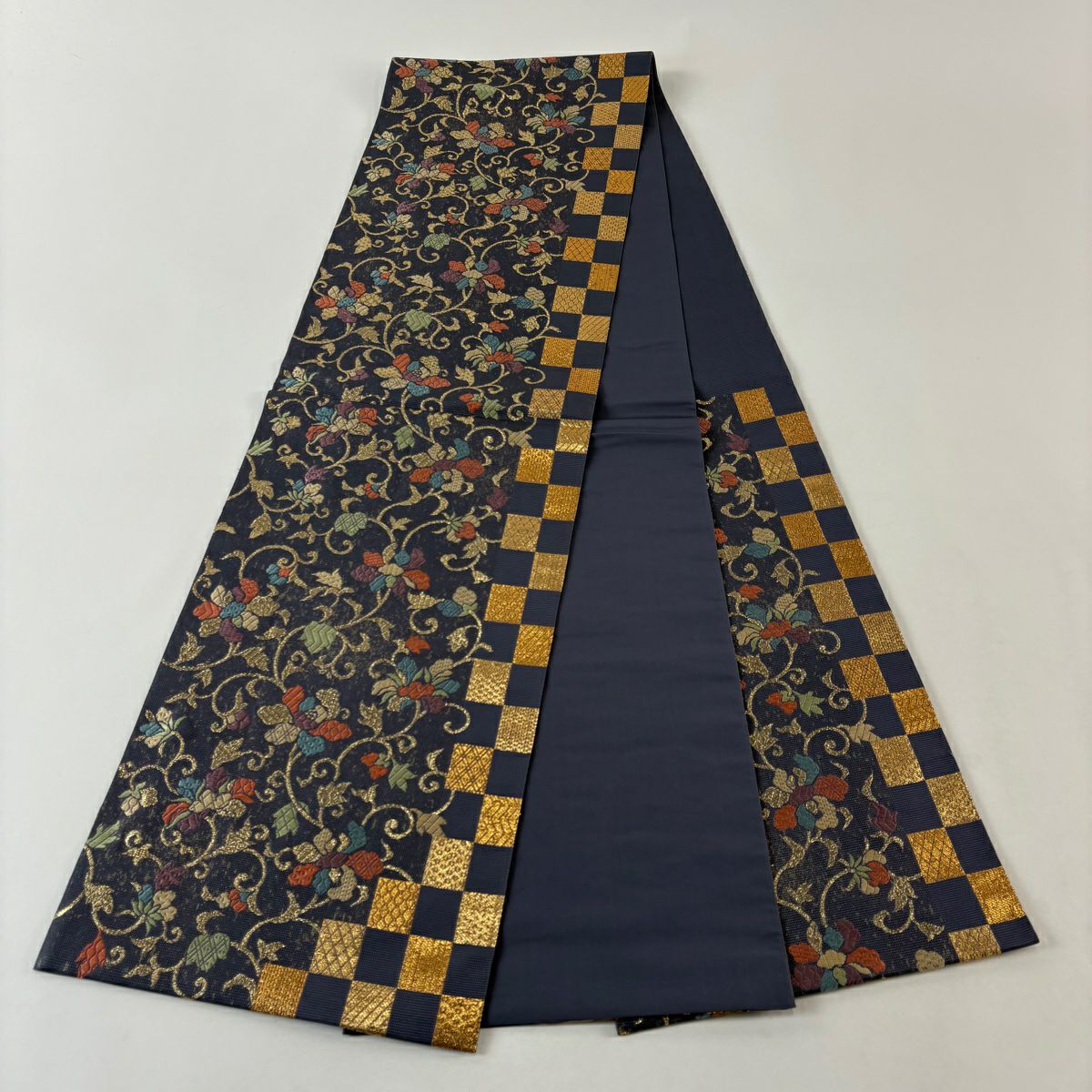 袋帶 名品級 じゅらく 落款あり 花唐草紋 市松樹模樣 金絲 金金箔 青紫 六通 純蠶絲