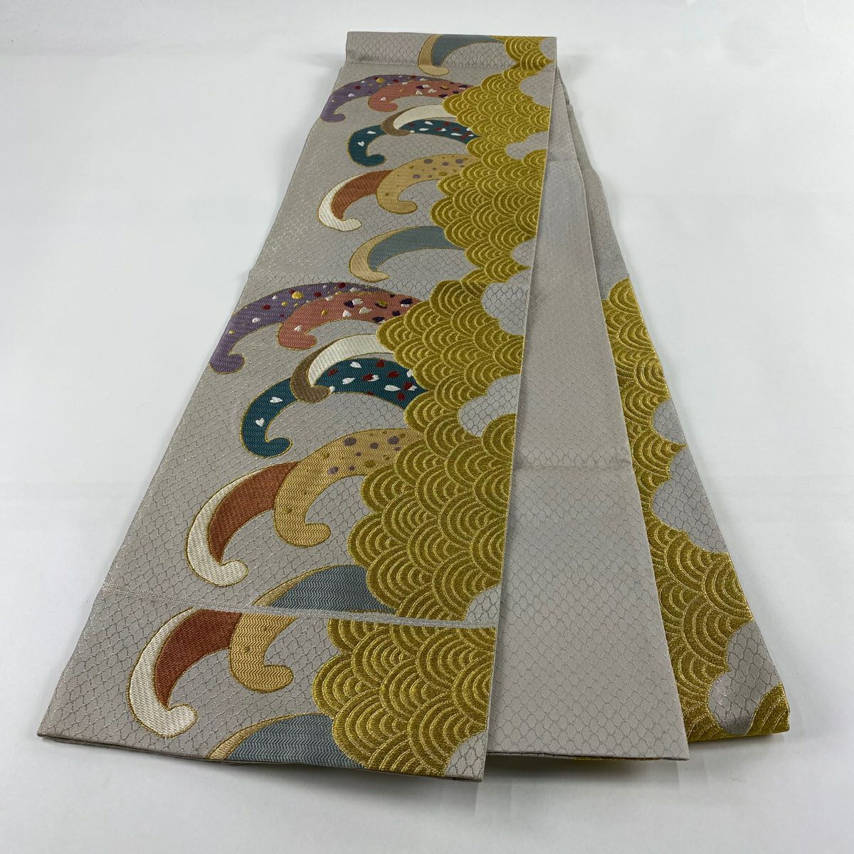 【美品】 袋帶 秀品級 落款あり 波 青海波 金銀糸 灰色 六通 純蠶絲