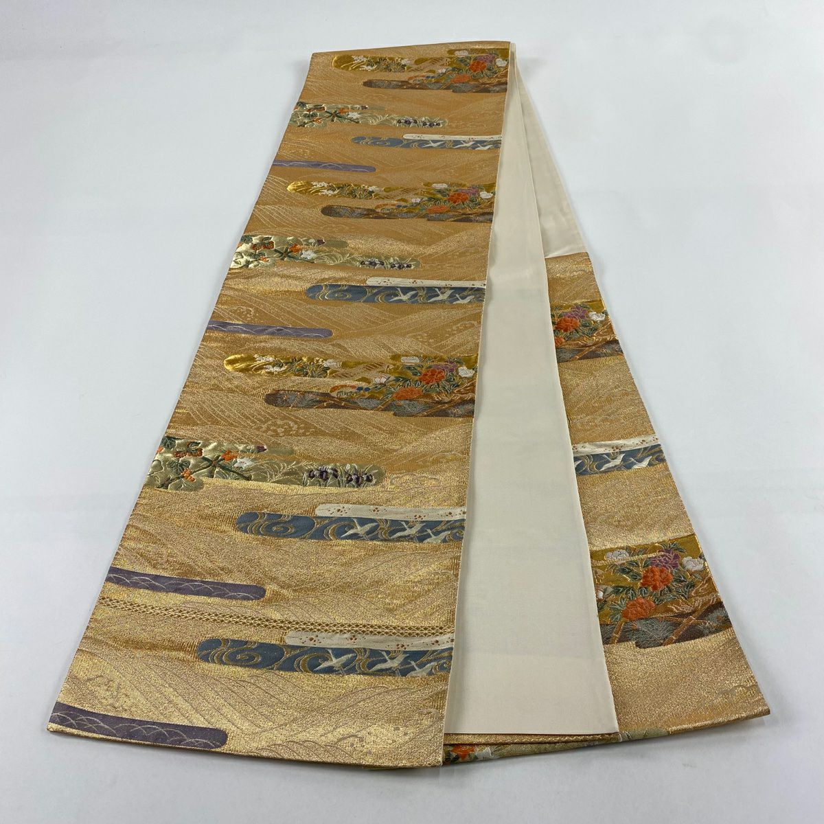 【美品】 袋帶 秀品級 草花紋紋 雲霞 金絲 金金箔 金色 六通 純蠶絲