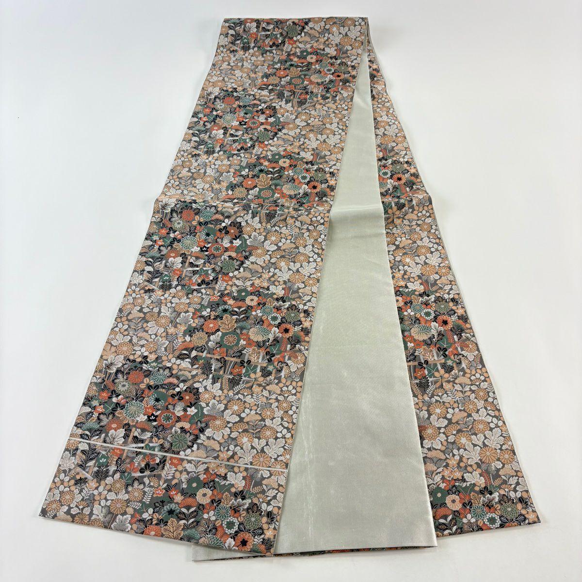 【美品】 袋帶 秀品級 落款あり 紹巴萬葉 秋草 垣根 灰色 全通 純蠶絲