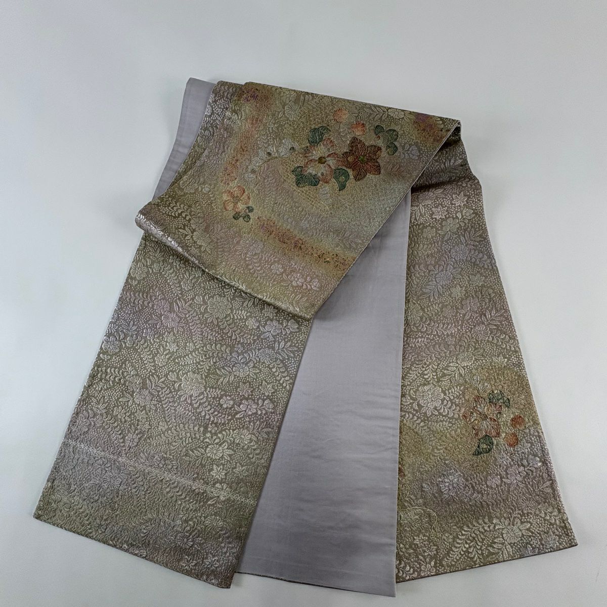 【美品】 袋帶 秀品級 關西仕立 草花紋 金絲 金金箔 灰茶 お太鼓圖案 純蠶絲