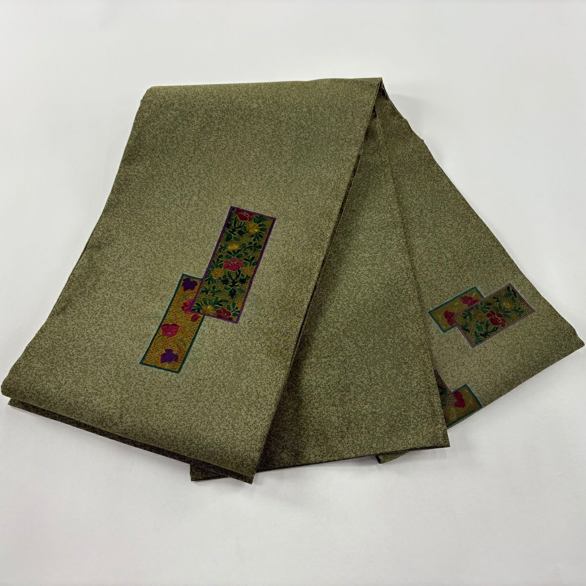 【美品】 袋帶 秀品級 紬織織 短冊 草花紋紋 刺繡 鶯色 お太鼓柄 純蠶絲