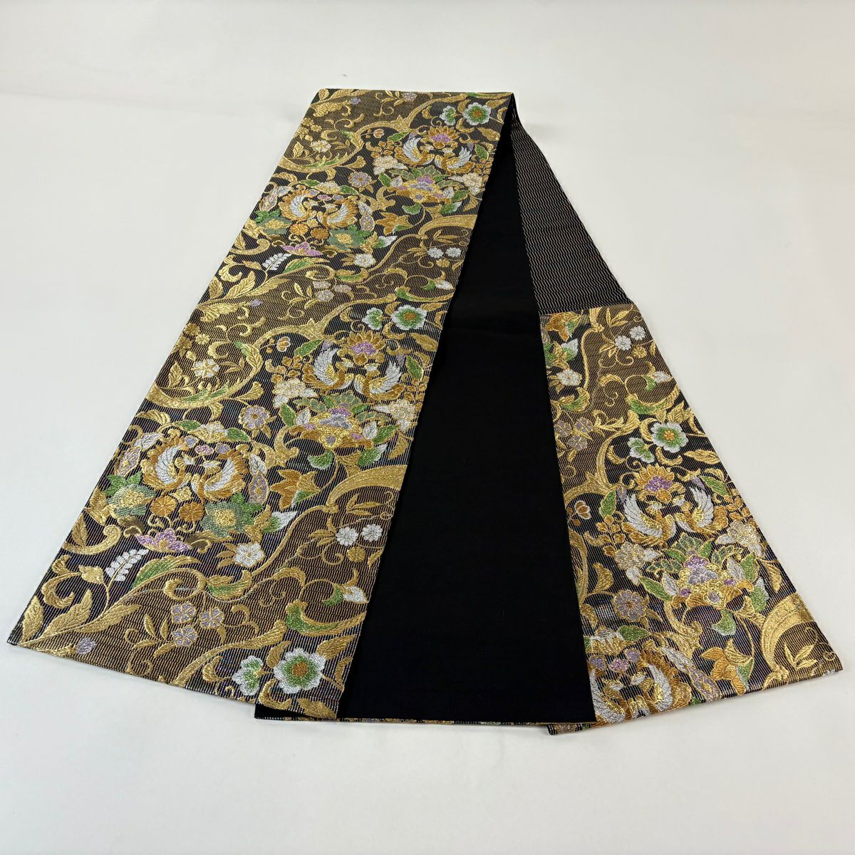 【美品】 袋帶 秀品級 向鳥 花唐草紋 金絲 金金箔 黑 六通 純蠶絲