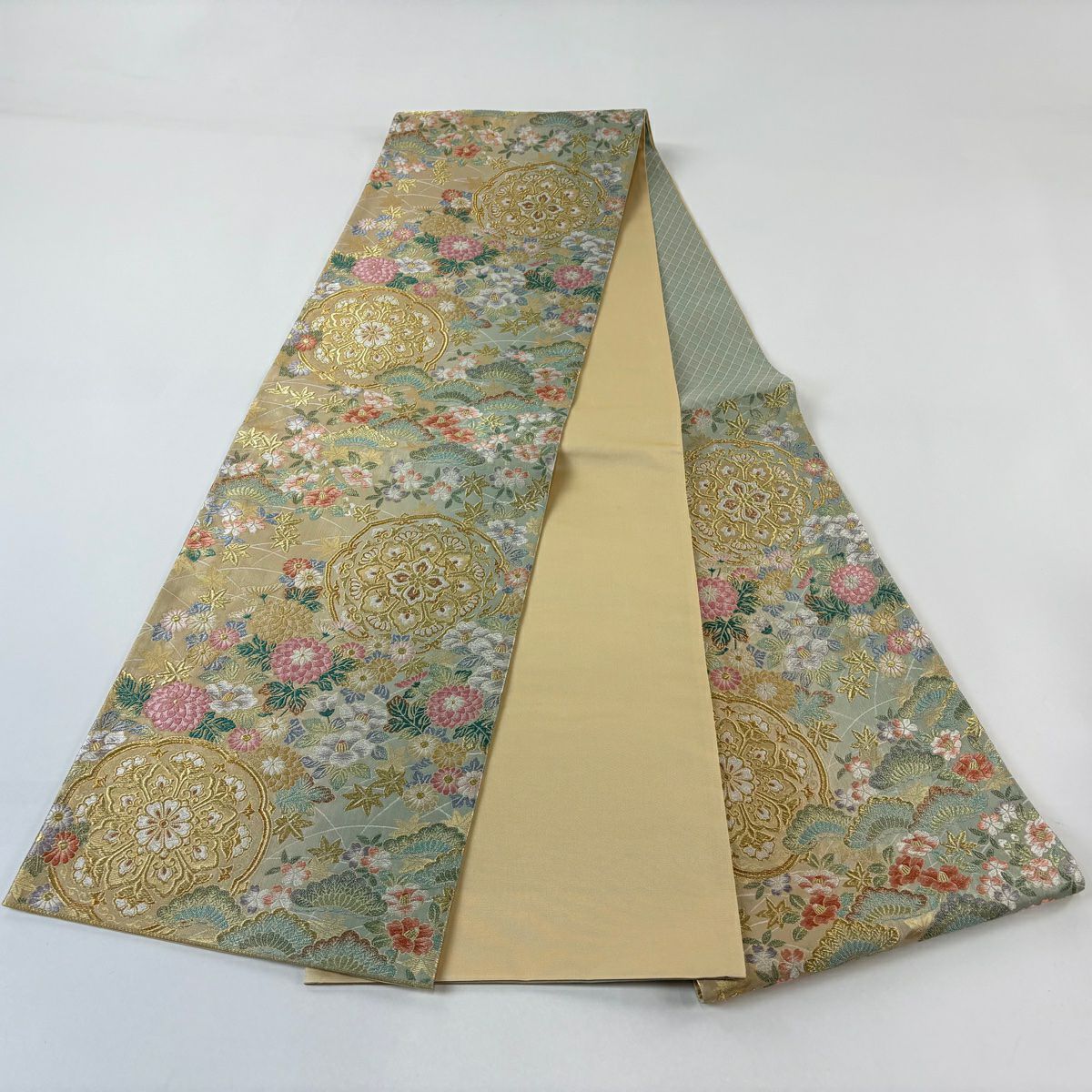 【美品】 袋帶 秀品級 華紋 草花紋 金糸 金金箔 薄綠 六通 純蠶絲