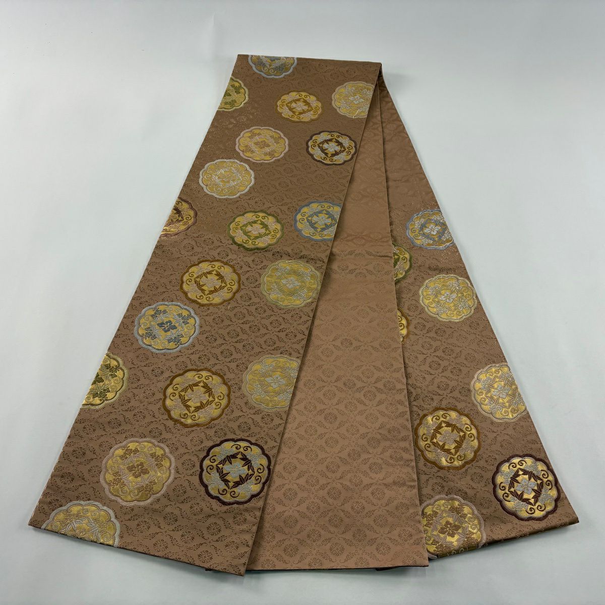 【美品】 袋帶 秀品級 華紋 花唐草紋 刺繡 紅茶 六通 純蠶絲