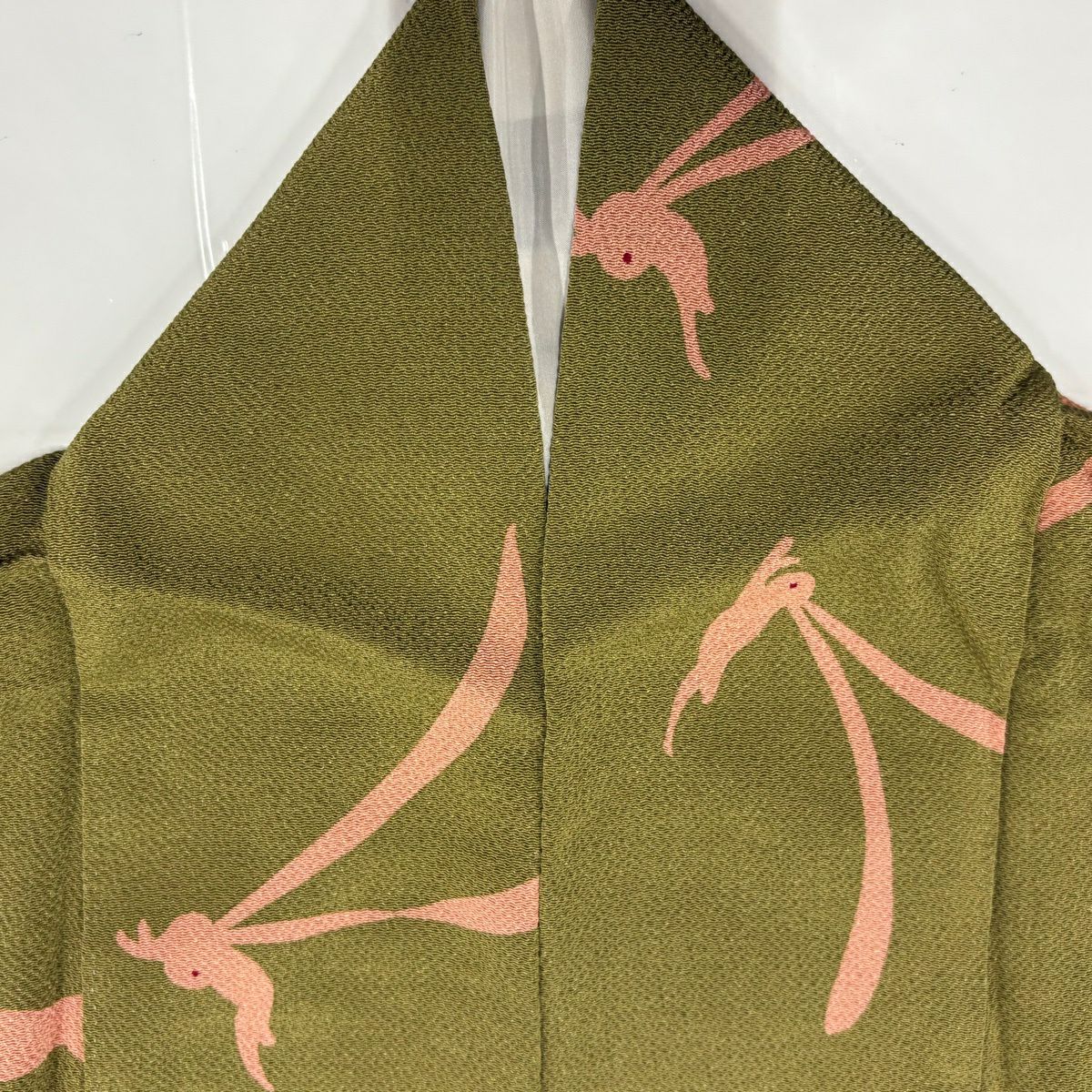 【美品】 小紋 身長160cm 袖長66cm M 雙層 兔子 絞織 茶綠 純蠶絲 名品級