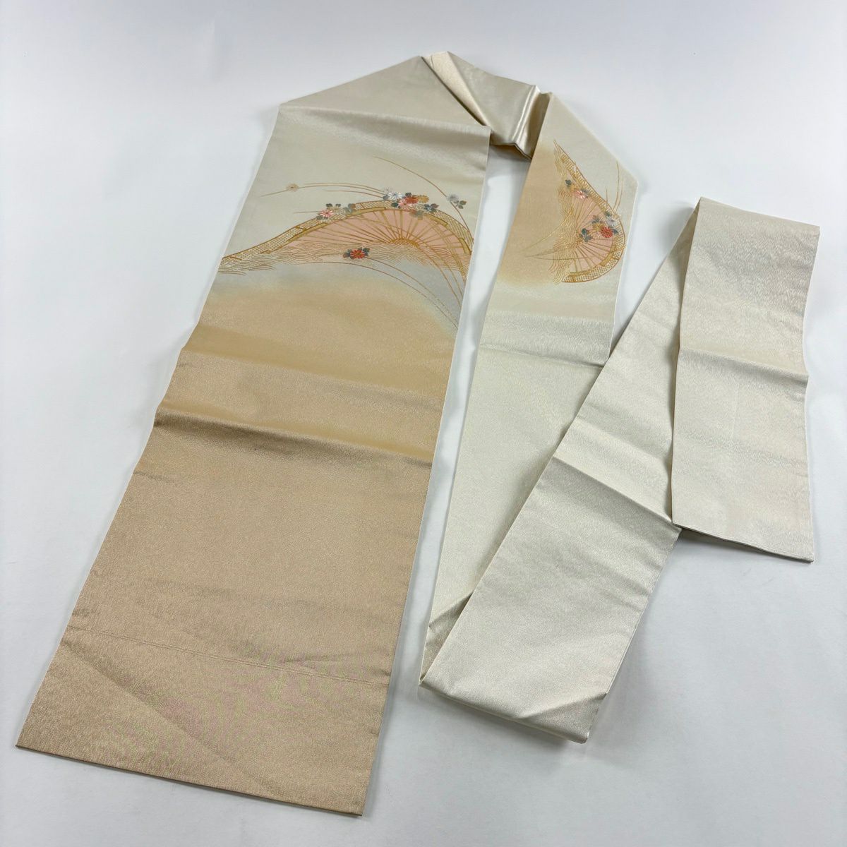 名古屋帶 秀品級 片輪車 菊花 花刺繡 金銀彩 奶油色 純蠶絲