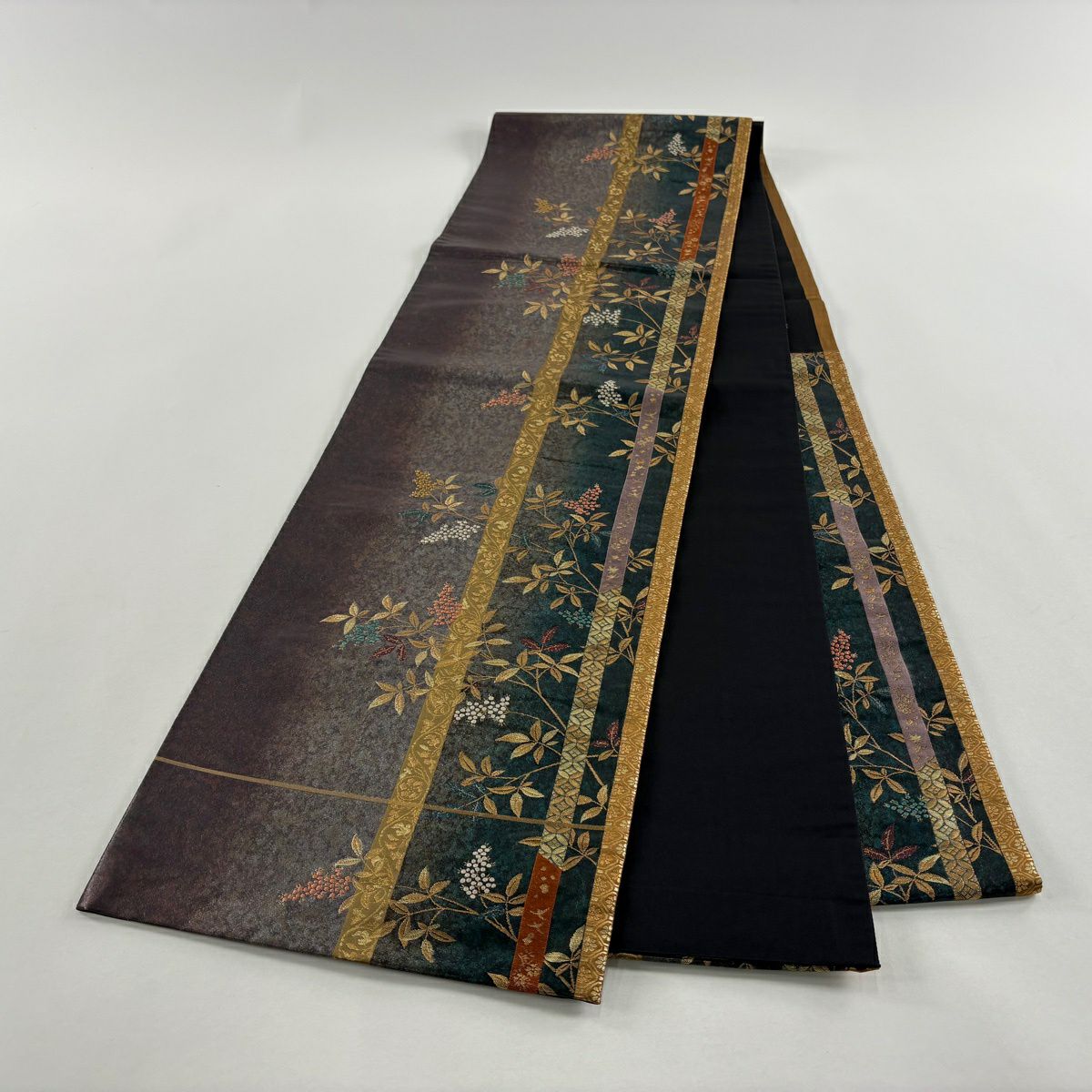 【美品】 袋帶 秀品級 南天 花唐草紋 金絲 金金箔 茶紫 六通 純蠶絲