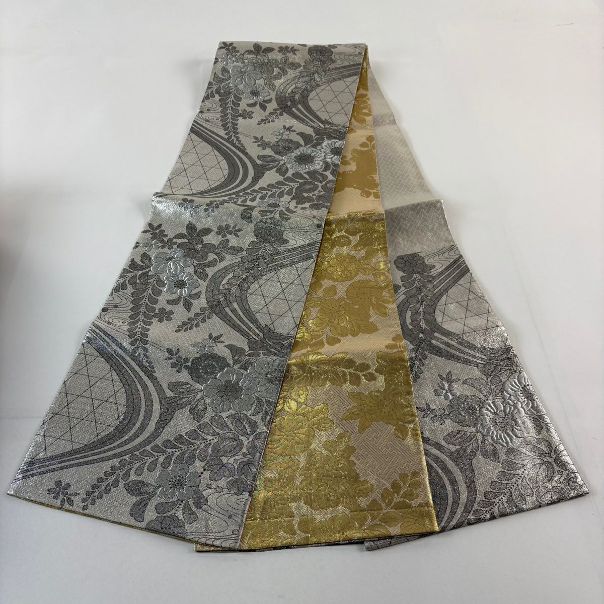 【美品】 袋帶 秀品級 辻花染圖案 流水 金金箔 銀 六通 純蠶絲