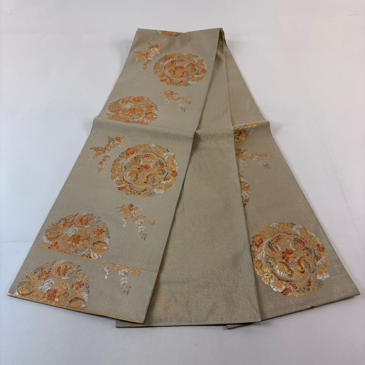 【美品】 袋帶 秀品級 關西仕立 華紋 鳥 金金箔 米色 六通 純蠶絲