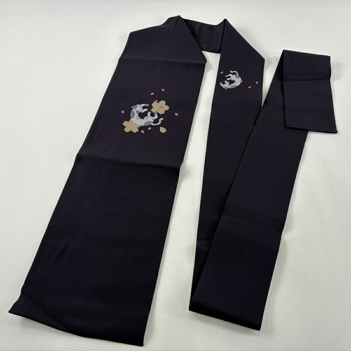 【美品】 名古屋帶 逸品級 貓 櫻花 縮緬 濃紫 純蠶絲