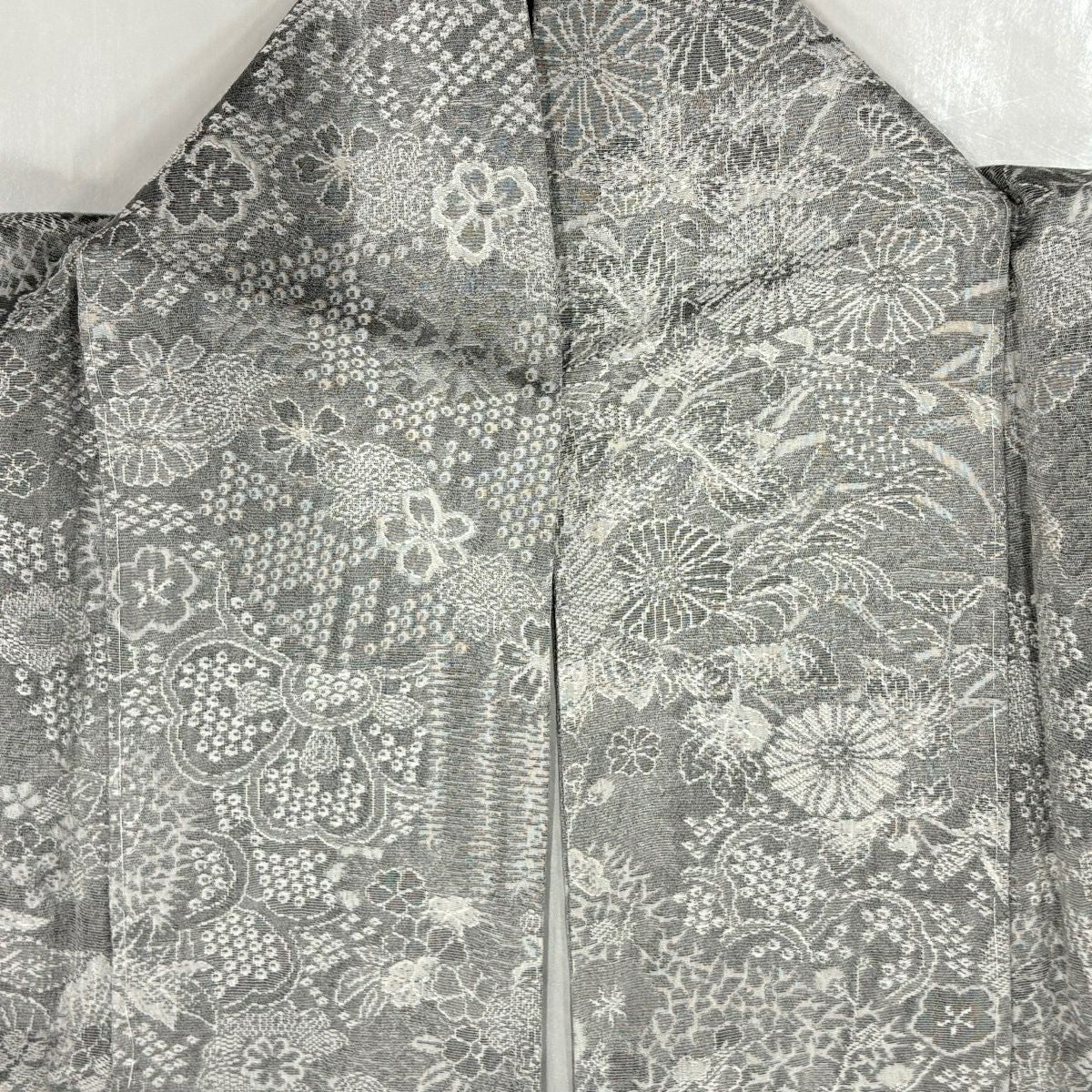 【美品】 小紋 身長152cm 袖長61.5cm S 雙層 紋意匠 草花紋紋 松樹皮菱 灰色 純蠶絲 名品級