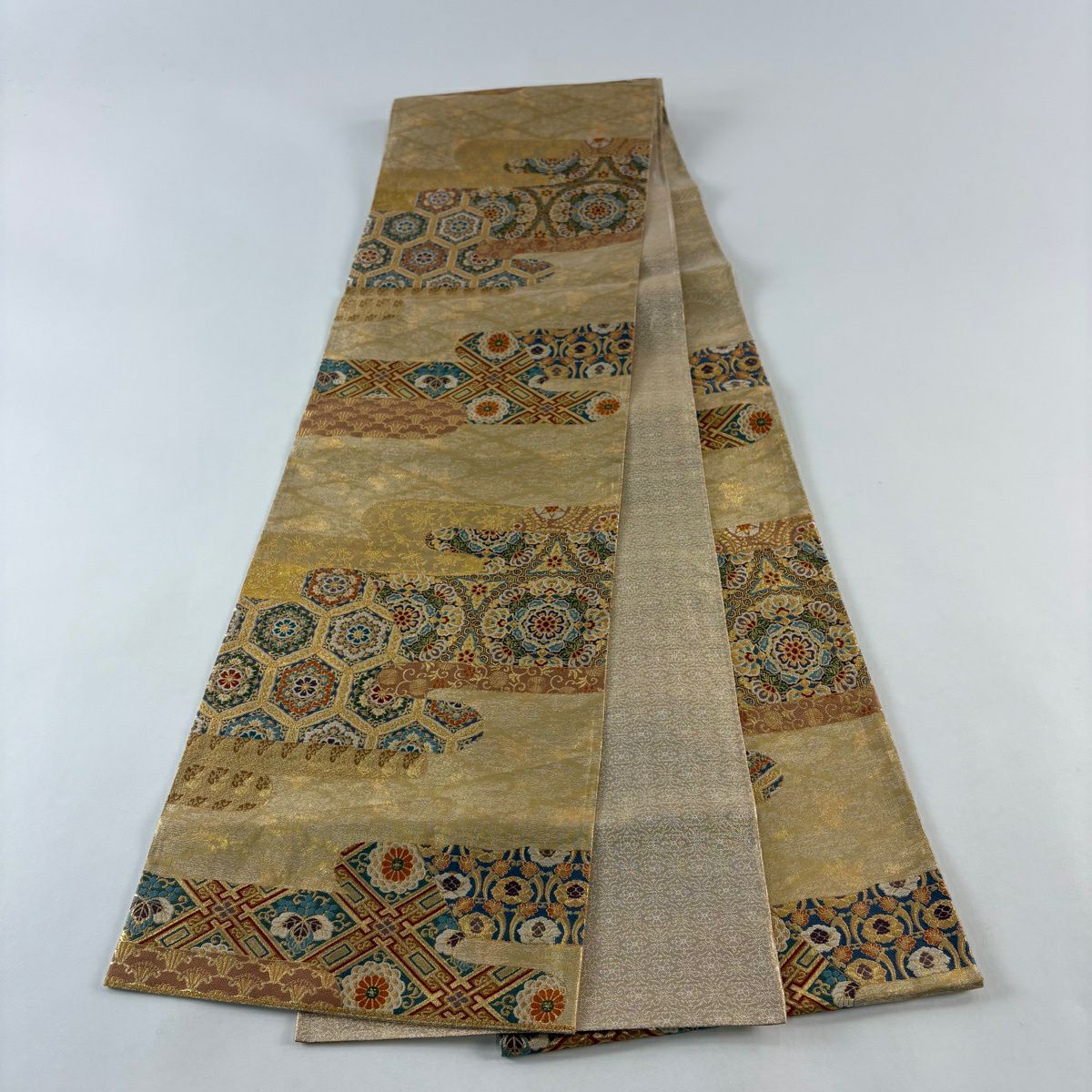 【美品】 袋帶 秀品級 華紋 ヱ霞 金絲 金金箔 金色 六通 純蠶絲