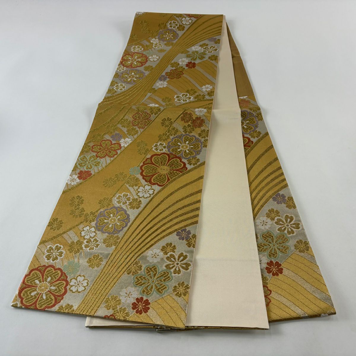 【美品】 袋帶 秀品級 櫻花 幾何學 唐織 金金箔 金色 六通 純蠶絲