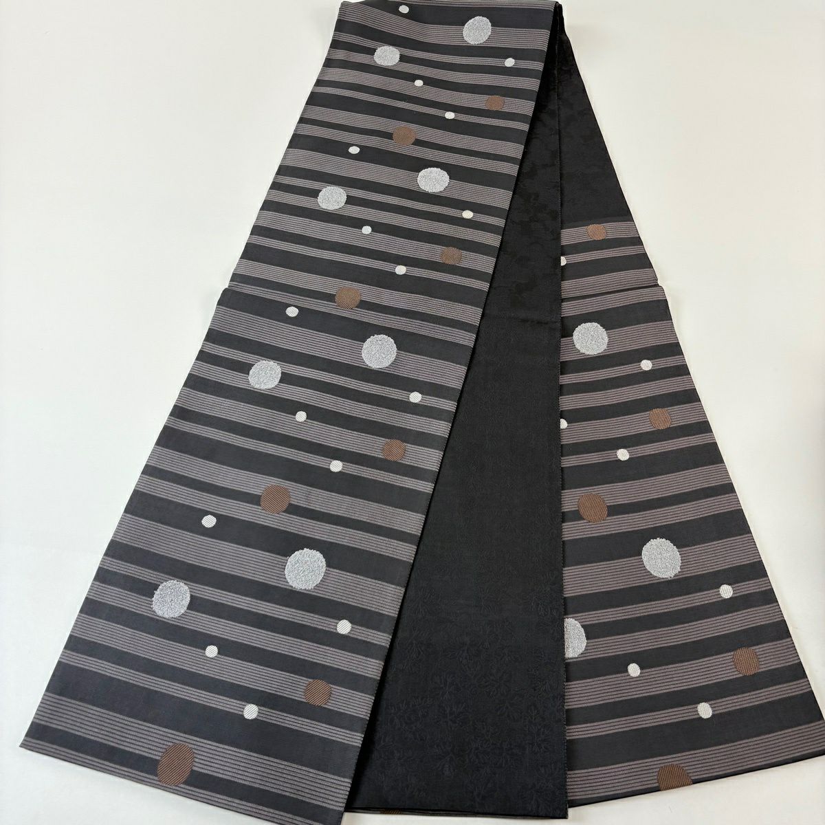【美品】 袋帶 名品級 縞紋 雨點刺繡 墨色 六通 純蠶絲