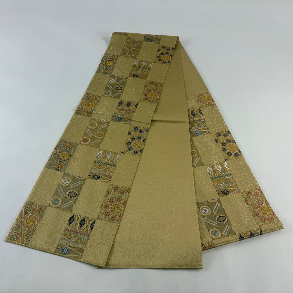 【美品】 袋帶 秀品級 花 七寶 金絲 金金箔 淺黃土色 六通 純蠶絲
