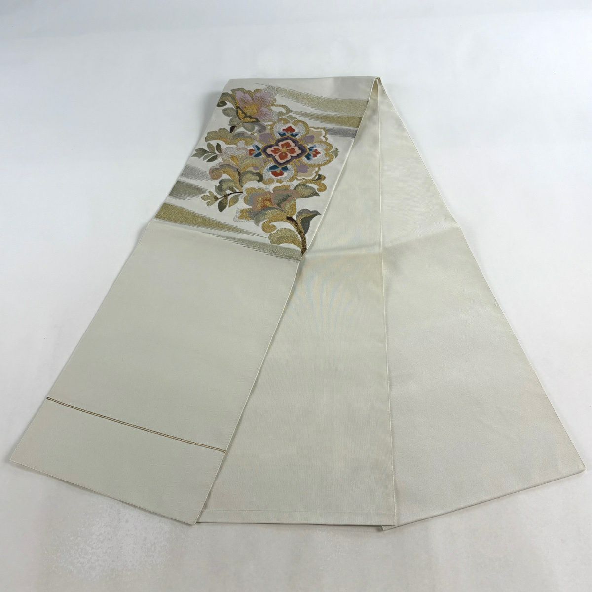 【美品】名古屋帶 秀品級 八寸名古屋帶 草花紋 金銀彩 奶油色 純蠶絲