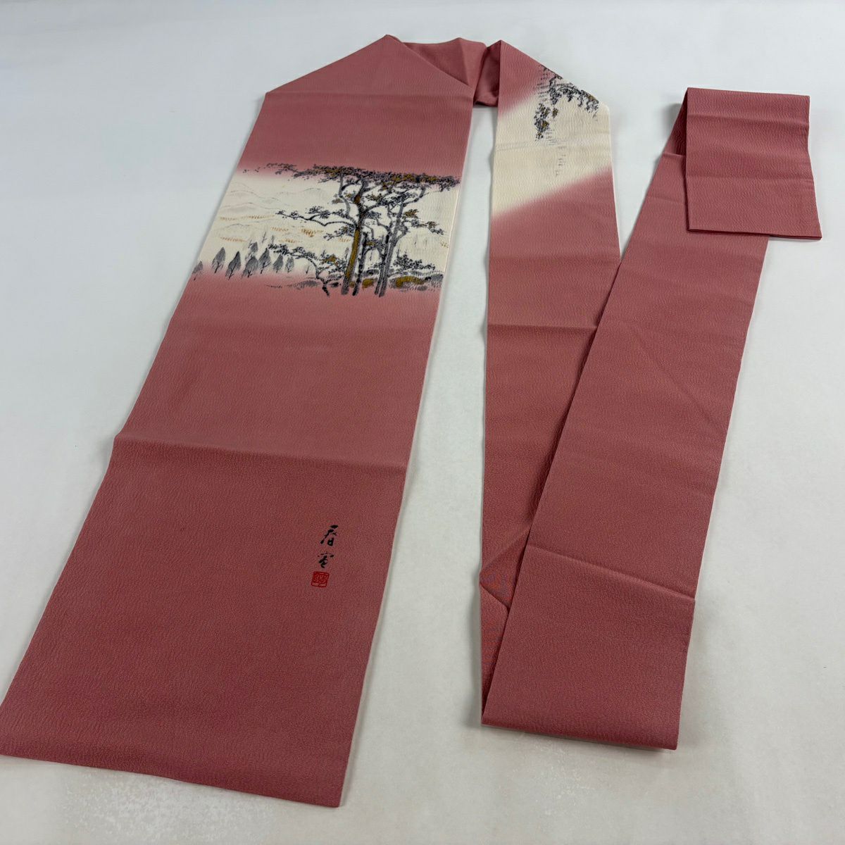 【美品】 名古屋帶 秀品級 落款あり 山科春宣 樹木 金銀彩 縮緬 粉紅 純蠶絲