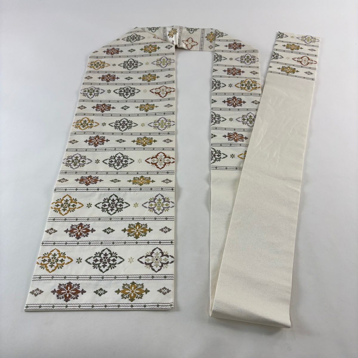 名古屋帶 名品級 華紋 花 刺繡 奶油色 純蠶絲