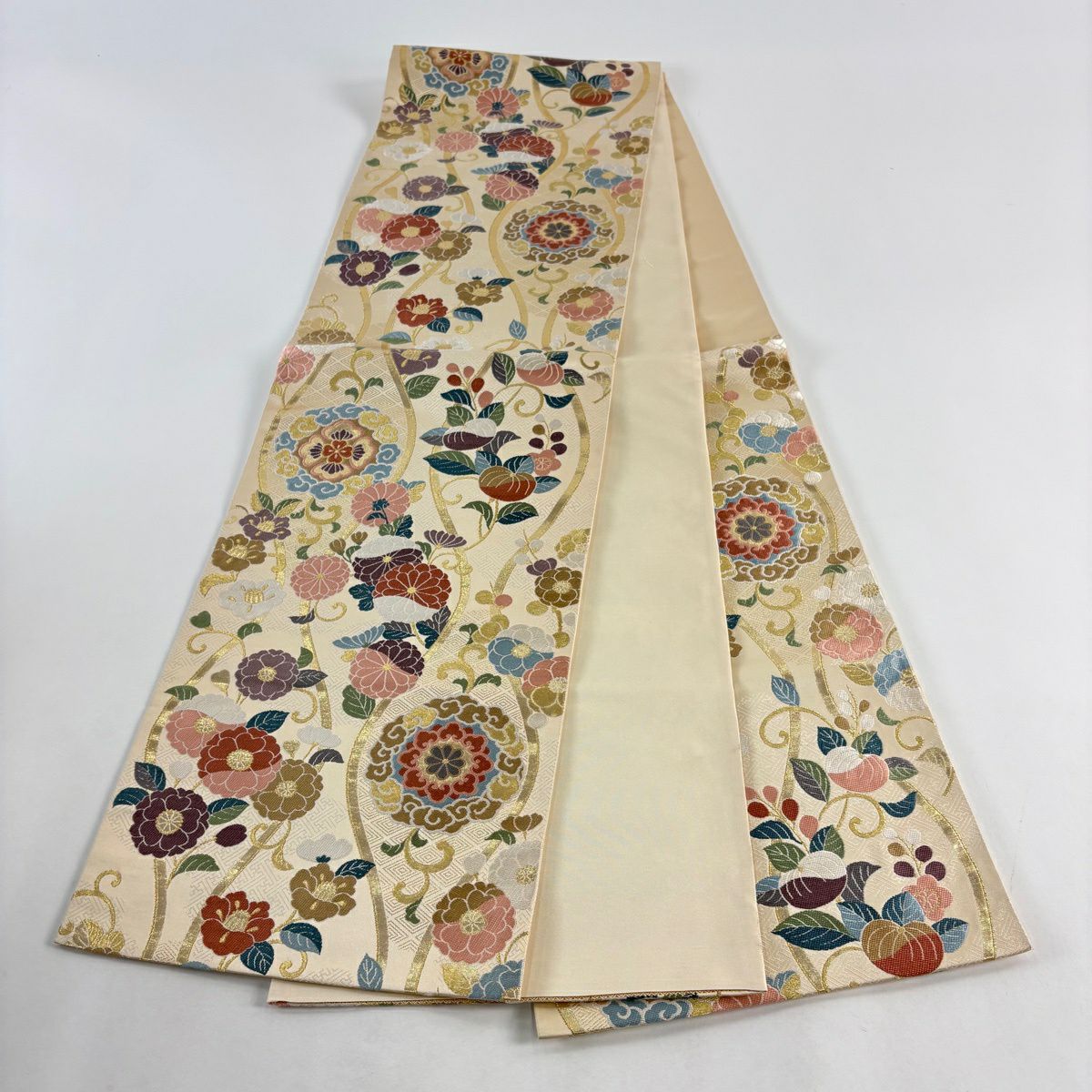 【美品】 袋帶 秀品級 花唐草紋 立涌 金金箔 金絲 奶油 六通 純蠶絲