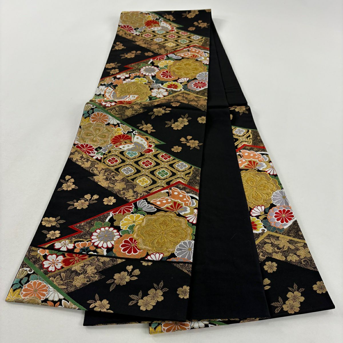 【美品】 袋帶 秀品級 菊花 蝶 金絲 金金箔 黑 六通 純蠶絲