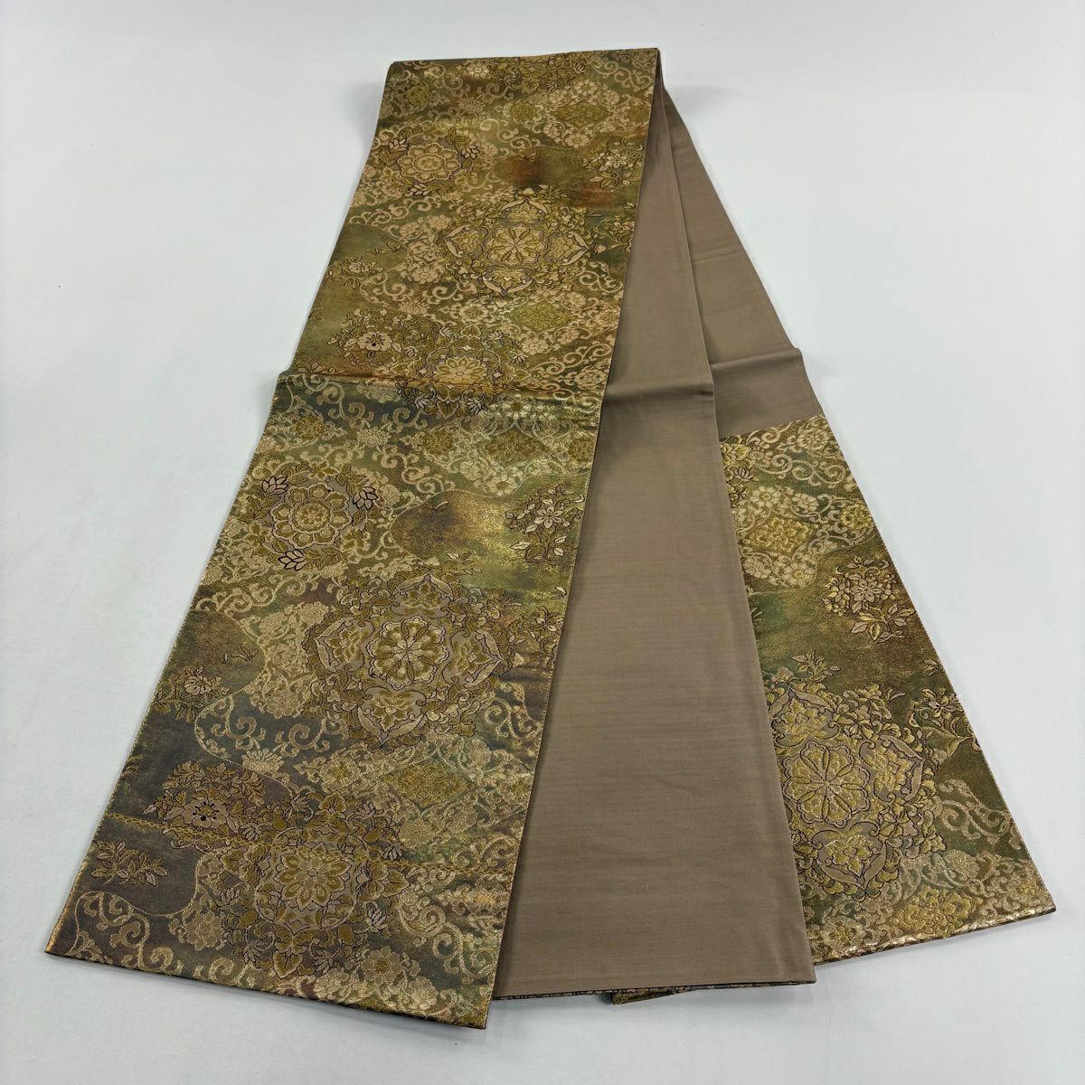 【美品】 袋帶 秀品級 華紋 草花紋 金絲 金金箔 金茶 六通 純蠶絲